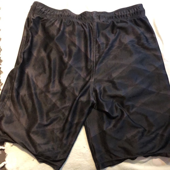 DC Shoes- Black and Red Shorts - Picture 5 of 5